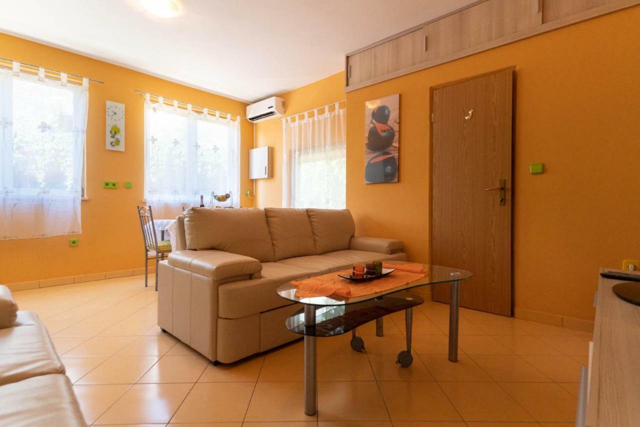 Apartment Limun Liznjan Exterior photo